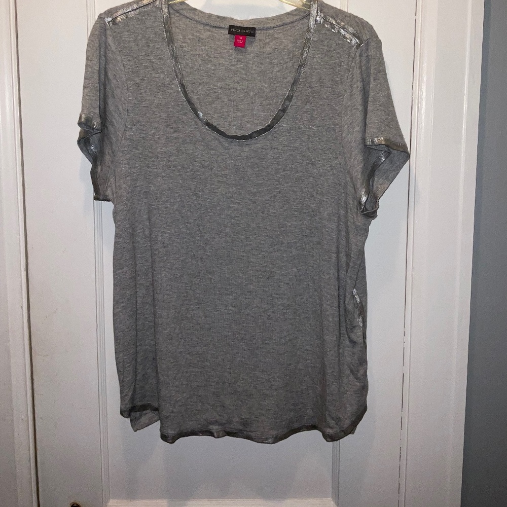 Vince Camuto Tee, grey with silver trim, silky soft